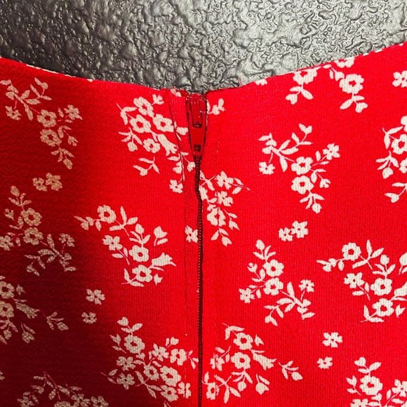 B. Darlin Red Square Neck Ditsy Floral Dress 7/8 - Picture 9 of 10